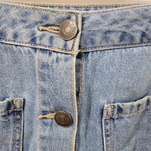Forever 21 Light Wash Denim Mini Skirt Button Front Size 18 - Picture 6 of 12